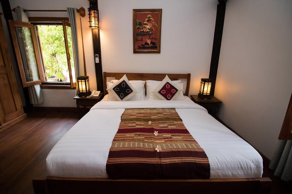 Royal Peacock Boutique Hotel Luang Prabang Exterior photo