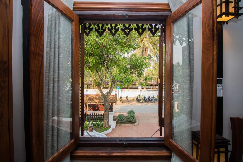 Royal Peacock Boutique Hotel Luang Prabang Exterior photo