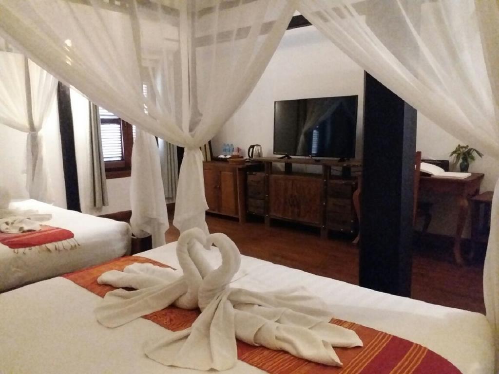 Royal Peacock Boutique Hotel Luang Prabang Exterior photo
