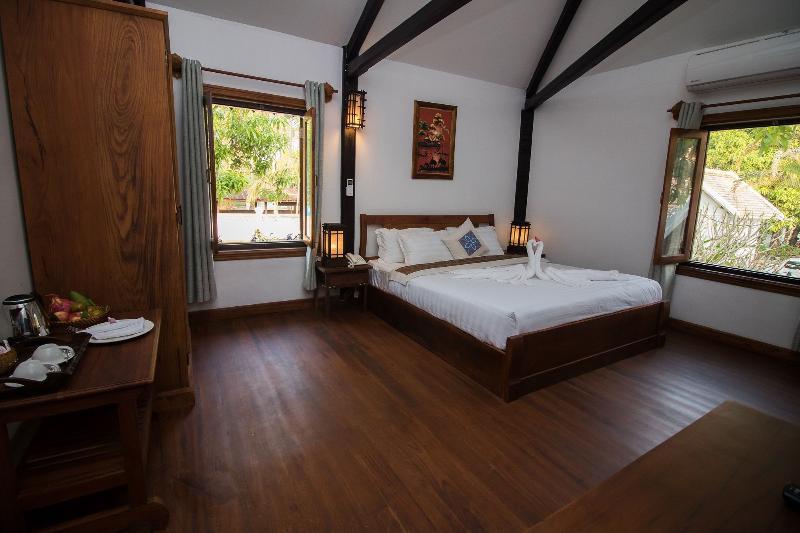 Royal Peacock Boutique Hotel Luang Prabang Exterior photo